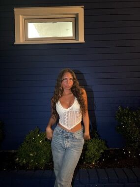 Meet your Posher, Faith